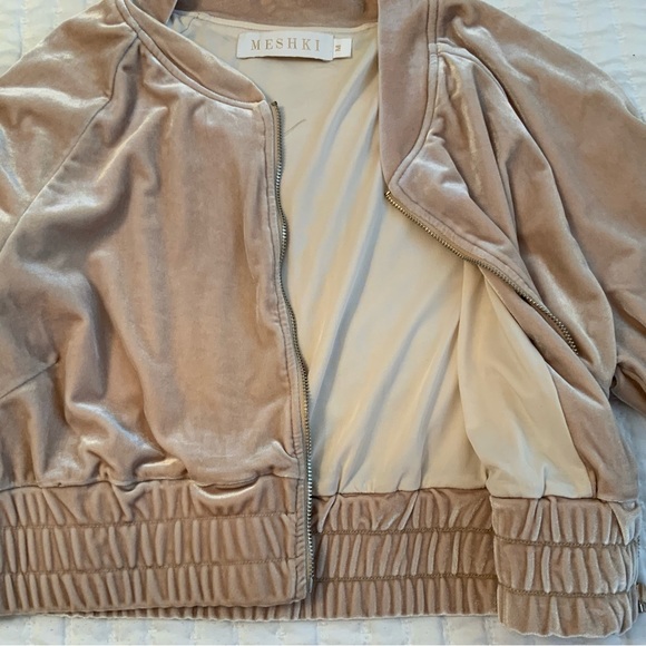 Meshki Valour Crop Top Size M - Picture 4 of 6